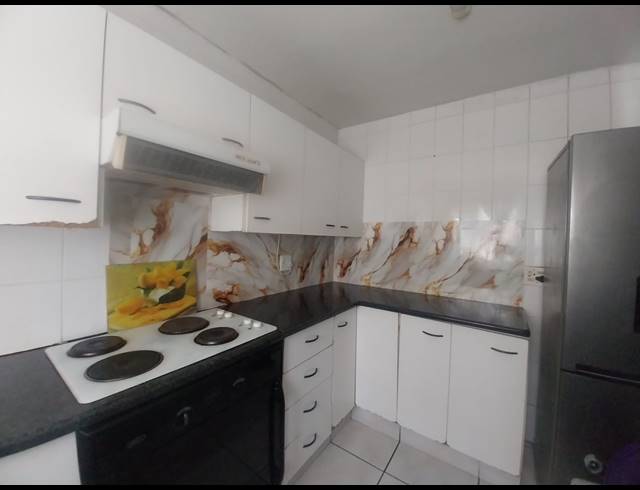 3 BEDROOM FLAT FOR SALE IN PINETOWN CENTRAL